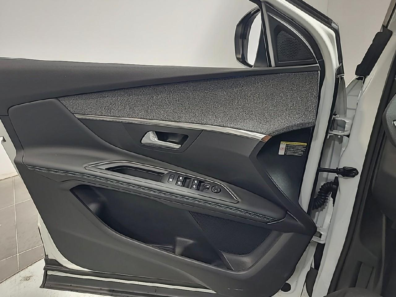 Peugeot 3008 bluehdi 130ch s&s eat8 allure pack — photo 30