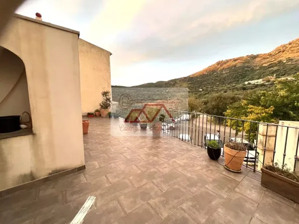 Maison 5 pièces 231 m²