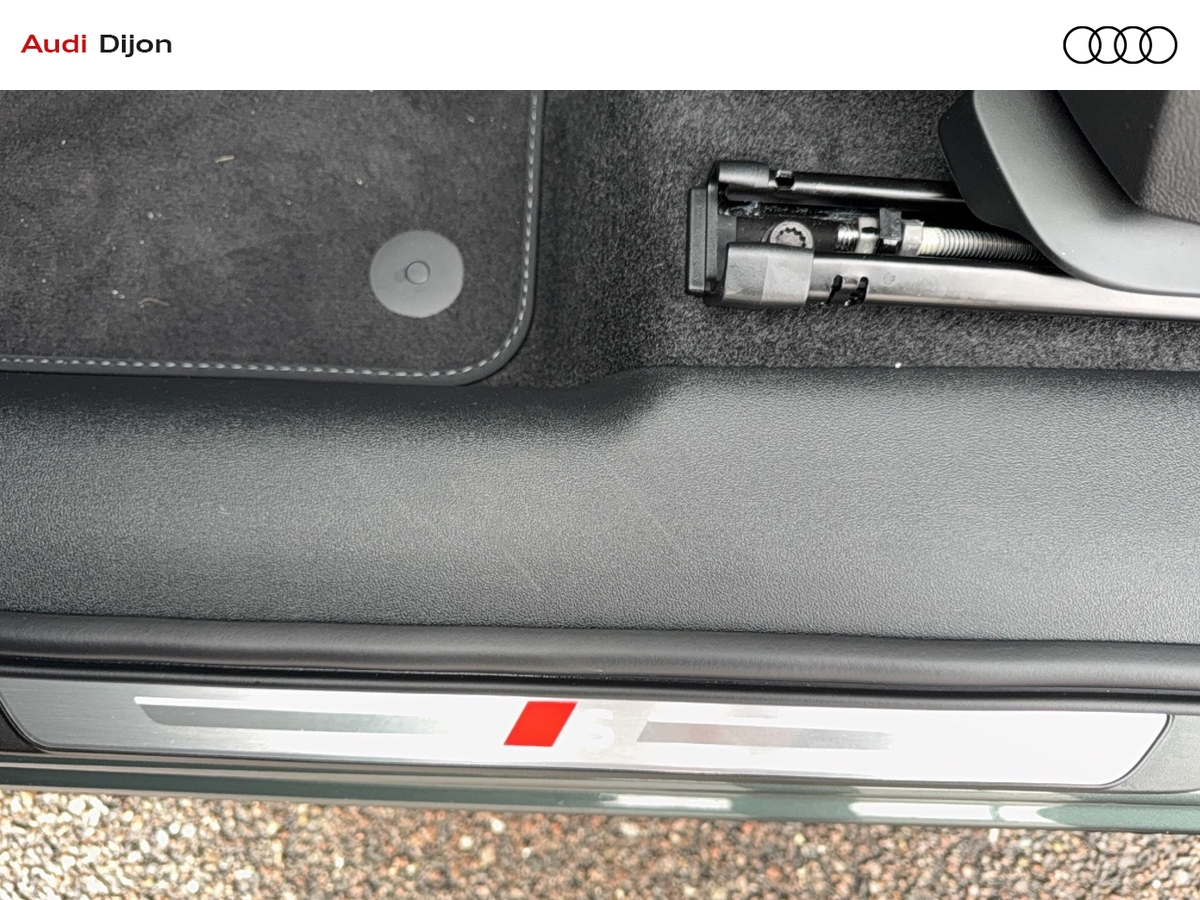 Audi Q3 SB E HYBRID 272 CH S TRONIC 6 — photo 23