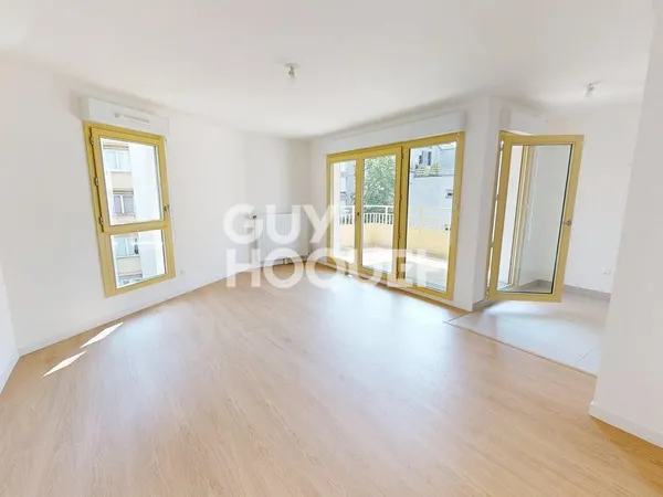 Appartement à vendre de 4 pièces de 81.87 m² - AUBERVILLIERS PROCHE CANAL