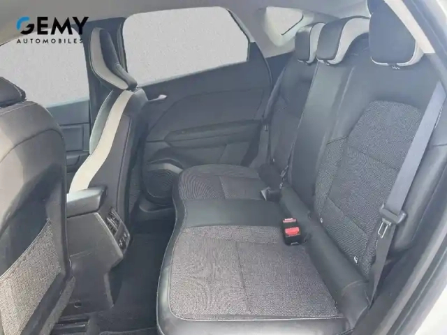 Renault Captur e-tech 145 - 21 — photo 10