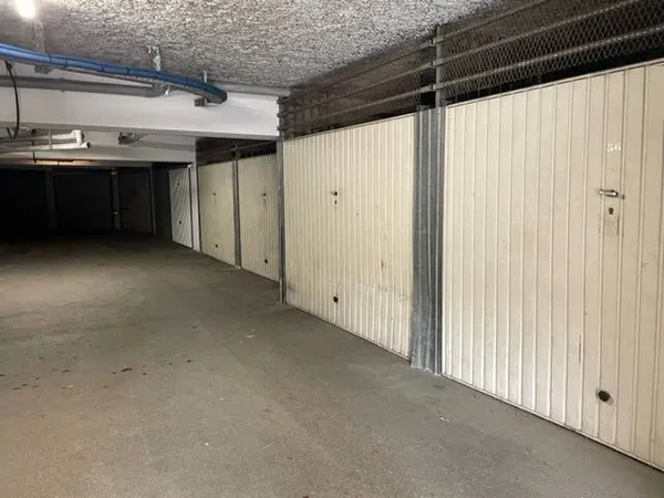 Parking 14 m²