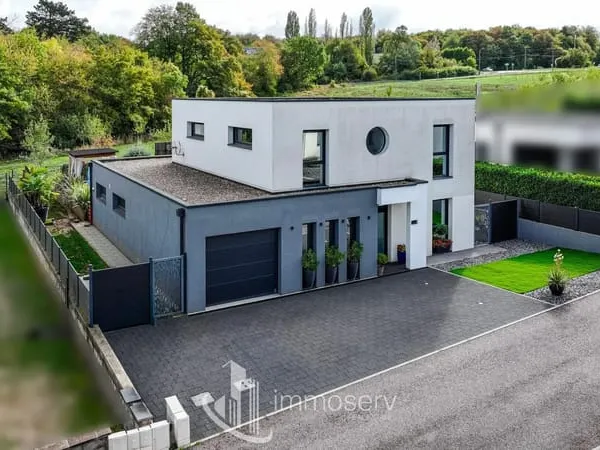 Maison individuelle contemporaine de 174 m² - 4 chambres - Piscine & Jacuzzi