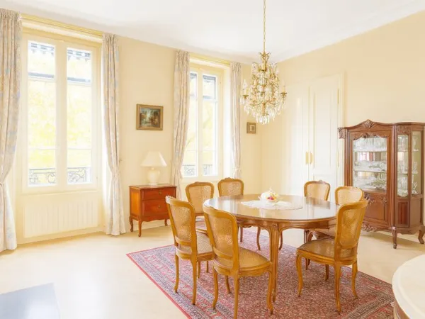 Appartement 5 pièces 122 m²