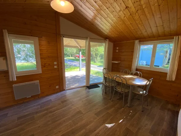 Vends maison libre