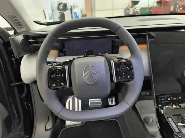 Citroën C5 Aircross hybride 145 e-dcs6 — photo 29