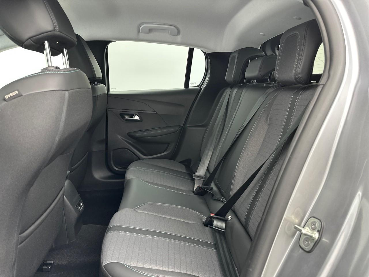 Peugeot 208 puretech 100 s&s bvm6 allure — photo 12