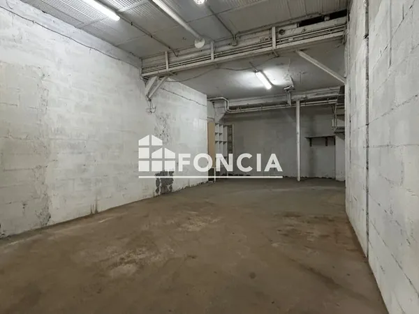 Local d’activité et entrepôt Location Chatou  25m² 297€