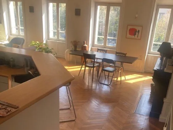 Location grand appartement centre-ville de Clermont Ferrand