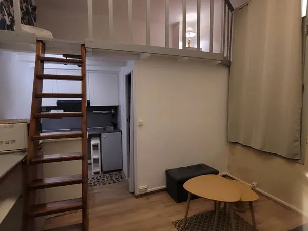 Appartement 1 pièce Hyper Centre Ecusson