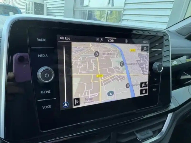 Volkswagen T-Roc 2.0 tdi 150ch r-line dsg7 — photo 15