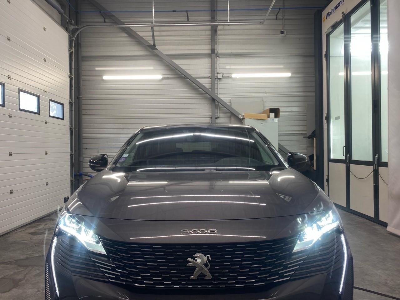 Peugeot 3008 hybrid 225 e-eat8 allure pack — photo 28