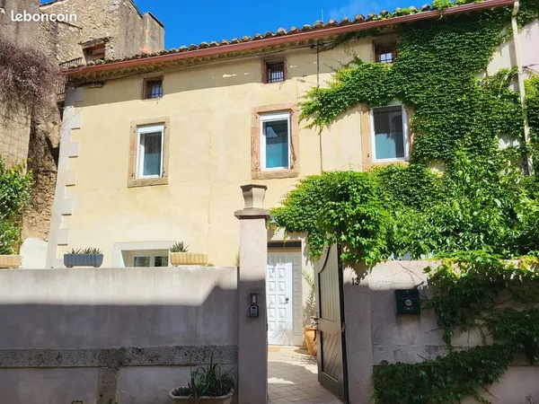 Maison 8 pièces 250 m²