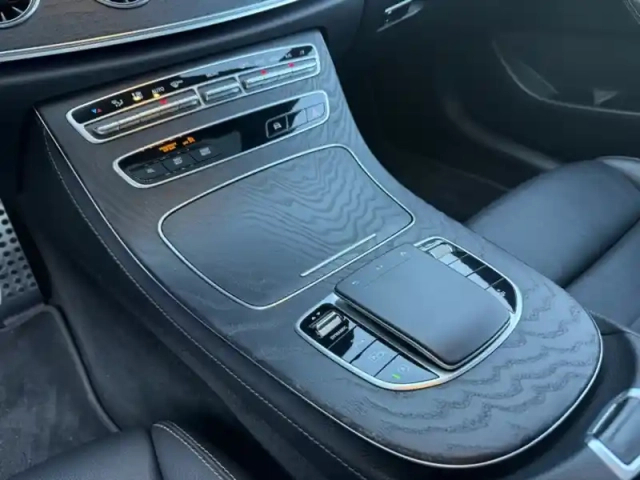 Mercedes Cla 220 d amg line — photo 26