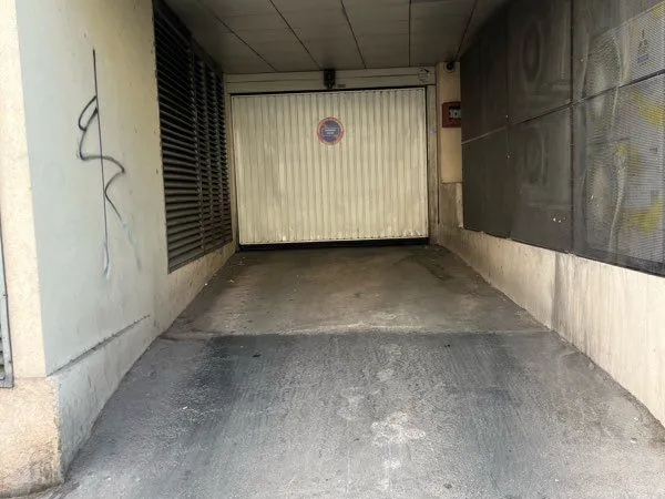 Emplacement parking Marseille 8ème St Giniez