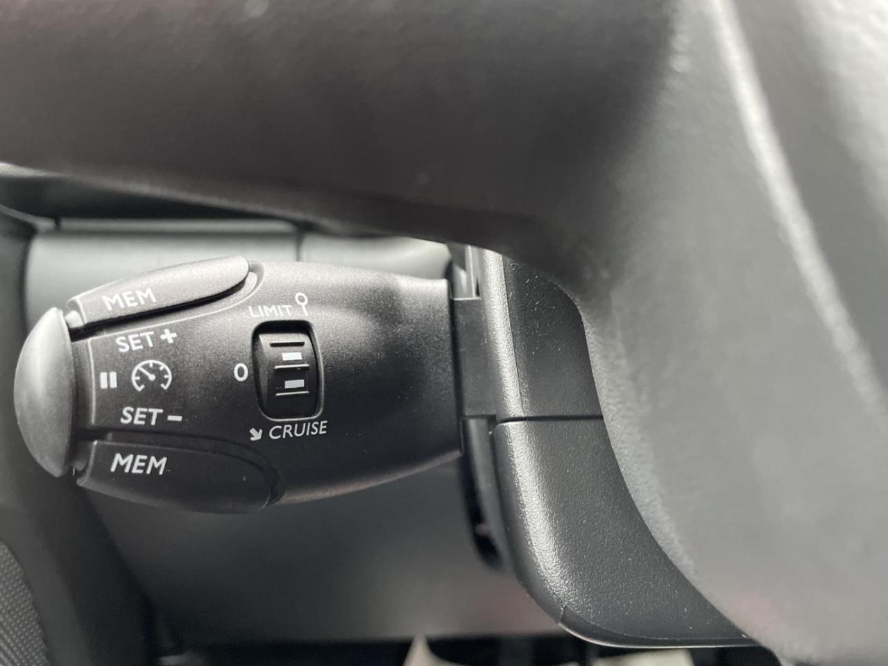 Citroën C3 1.2 puretech 83ch s&s shine — photo 23