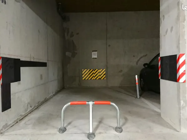 Place de parking souterrain en limite de Ferney Voltaire et Ornex 01210