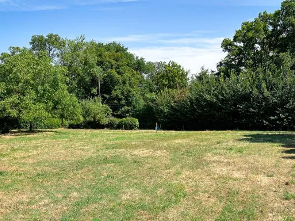 Terrain à bâtir de 1000 m² à CHAUMES-EN-RETZ (44)