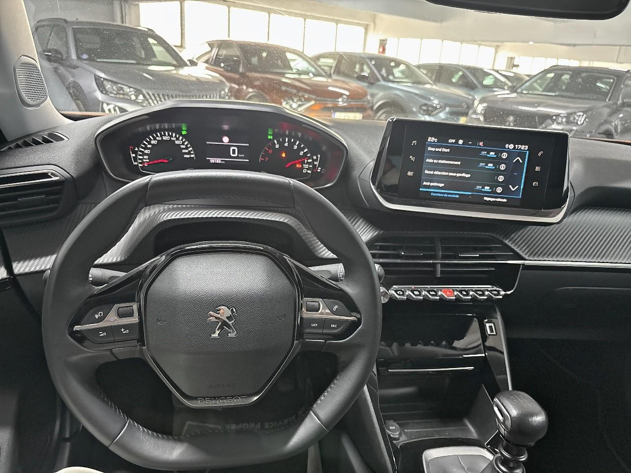 Peugeot 2008 puretech 100 s&s bvm6 allure — photo 12