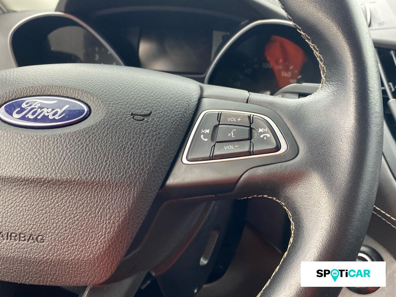 Ford Kuga 2.0 tdci 150ch stop&start vignale 4x2 euro6.2 — photo 17