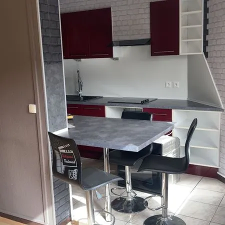 F1 bis 55 m² - Quartier Carrière - Lumineux avec cuisine équipée