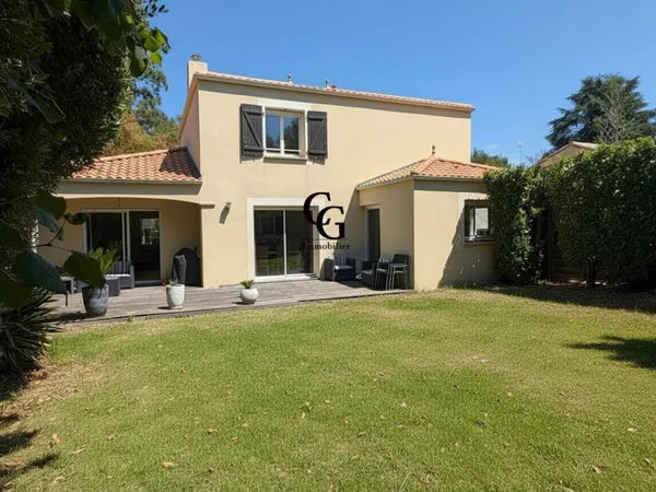 Maison 7 pièces 175 m²
