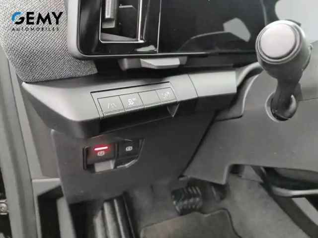 Renault Megane e-tech ev60 220 ch super charge — photo 32