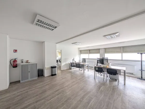 Bureaux 127 m²