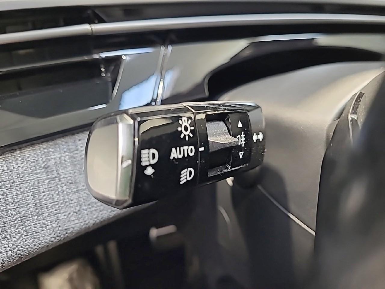 Peugeot 3008 hybrid 136 e-dcs6 gt — photo 23