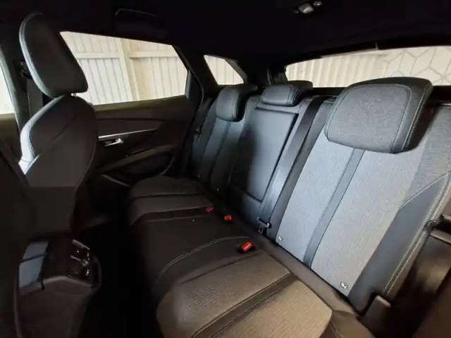 Peugeot 3008 hybrid 180 e-eat8 — photo 20