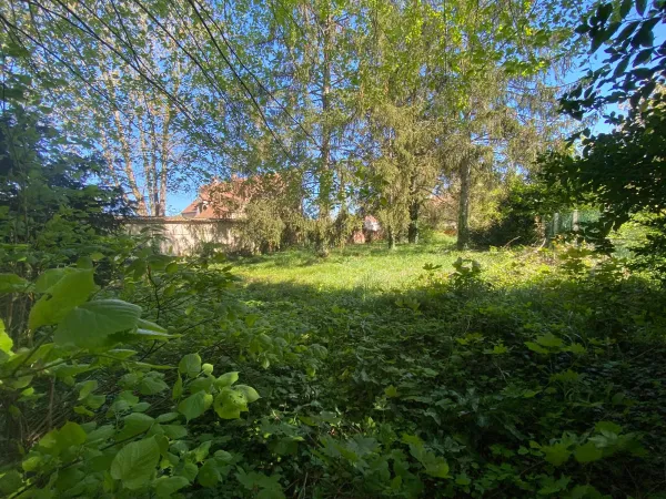 Vends terrain 586m² viabilisé au centre de Rambouillet. PC a été accordé