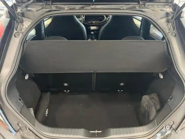 Toyota Aygo X 1.0 vvt-i 72ch collection my23 — photo 12