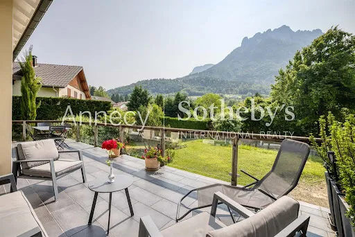 Maison 10 pièces 204 m²