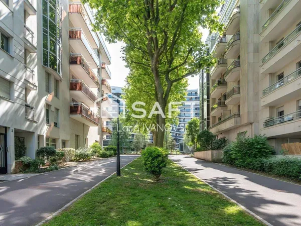 Appartement 4 pièces avec loggia, double box et cave