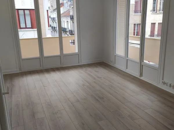 T1 rénové avec balcon - Vichy, quartier des Parcs - Idéal étudiant ou jeune actif