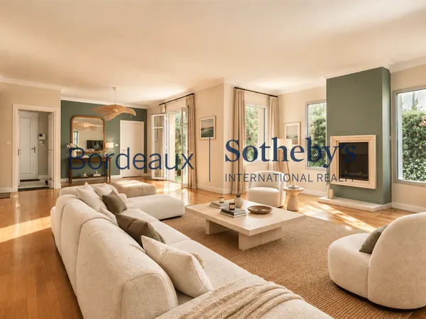 Maison 8 pièces 185 m²