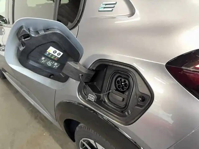 Peugeot 208 electrique 50 kwh 136ch — photo 20