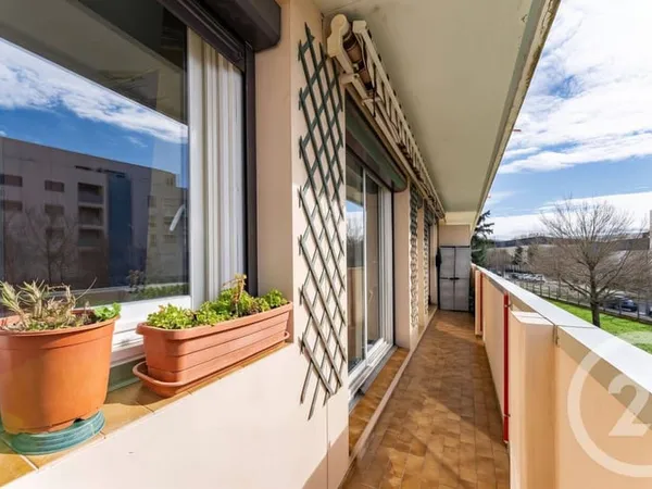 Appartement 4 pièces 77 m²