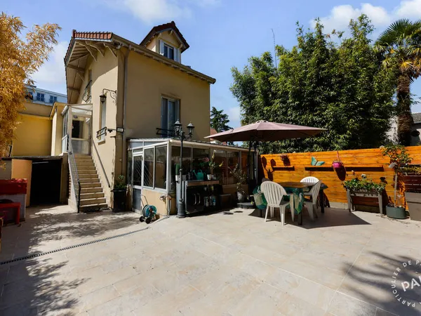 Maison 11 pièces 166 m²