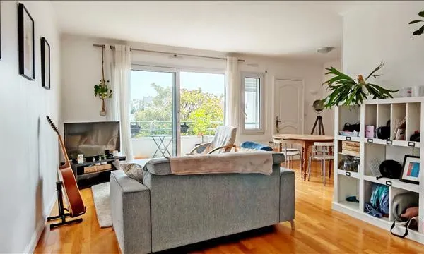 Appartement - 1er étage - 52,79 m2 - 2 pièces - Meublé
