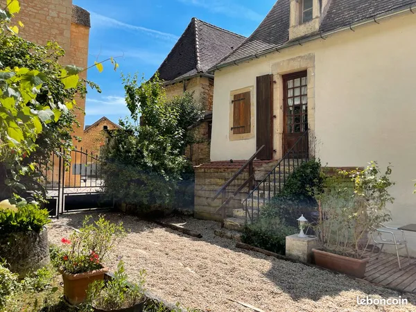 Studio location année
