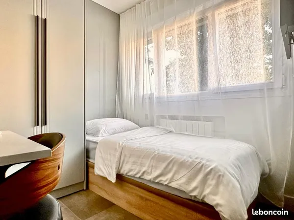 Studio meublé tout inclus - au pied du Tram 17