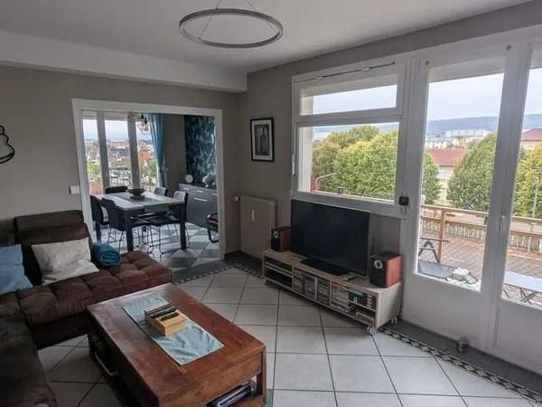 Beau T4 avec balcon+garage