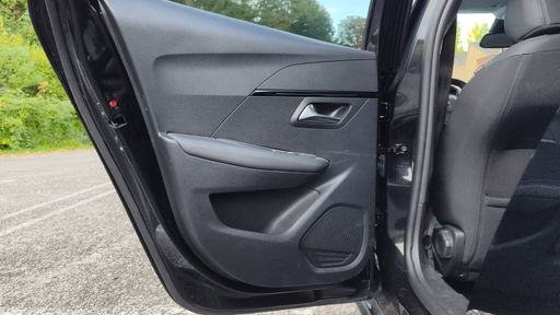 Peugeot 208 1.2 PureTech 100 - Allure – 2022 – 22593 km – Essence – Boîte Manuelle — photo 20