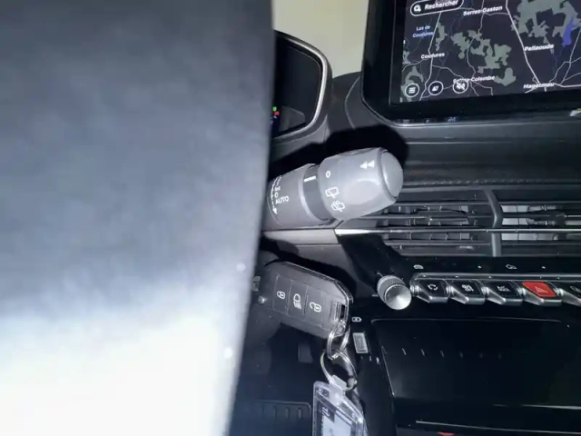 Peugeot 208 hybrid 100 e-dcs6 — photo 70