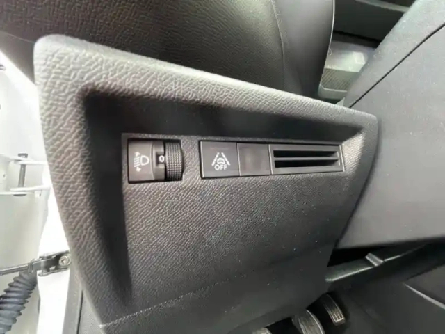 Citroën C4 societe puretech 100 s&amp;s bvm6 — photo 19