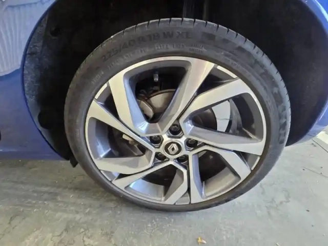Renault Megane mégane iv berline e-tech plug-in hybride 160 — photo 92