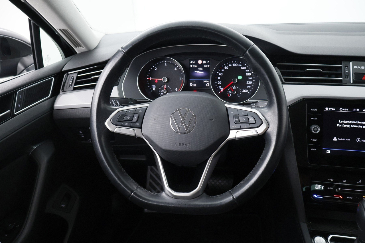Volkswagen Passat SW — photo 17