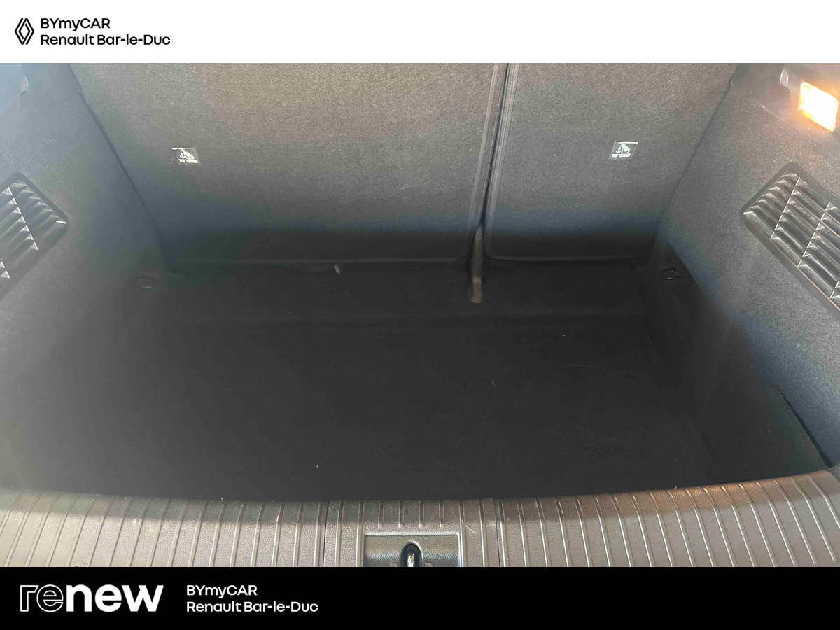 Renault Megane E-Tech ER EV60 130ch super charge — photo 13