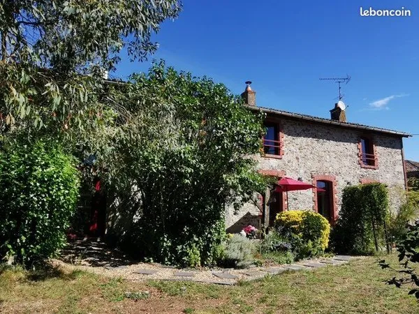 Maison 7 pièces 240 m²